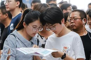 内维尔等名嘴预测曼联对阵卢顿比分，只有萨顿认为曼联会战平